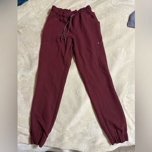 Jaanuu Women’s Wine Size Small Scrub Joggers